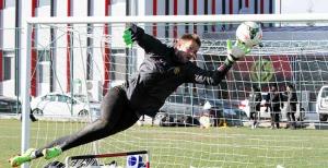 Önce salonda sonra sahada