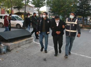 Önce Soygun Yaptılar Sonra Dolar Kurunun Yükselmesini Beklediler
