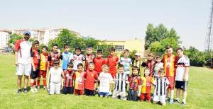 Onların ki futbol aşkı