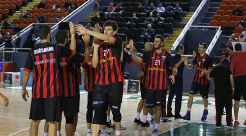 Önlerinde kimse duramıyor