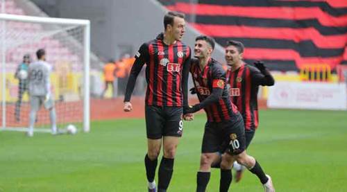 Onur Arı’yı radara aldılar!