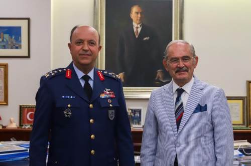 Orgeneral Güneykaya'dan Büyükerşen'e ziyaret
