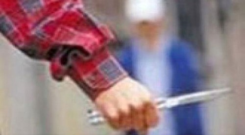 Ortaokul öğrencisi müdür yardımcısını bıçakladı