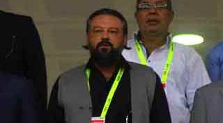 Osman Taş maçı protokolden izledi