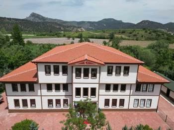 Osmaneli Belediyesi Çocuk Kulübü Ve Bebek Kütüphanesi Faaliyete Girdi
