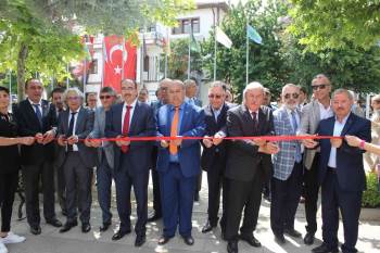 Osmaneli’De "Tarih, Mimari, Kültür Sempozyumu" Başladı
