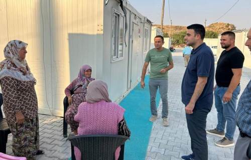 Osmaneli Kaymakamı Abdüssamed Kılıç, yangın mağdurlarının yanında