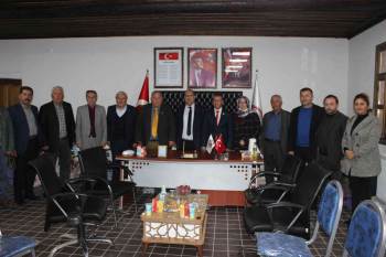 Osmaneli Muhtarlar Derneği Faaliyete Girdi
