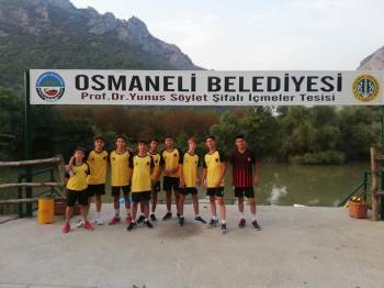 Osmaneli’Nde "Lefke Cup U15 Futbol Turnuvası" Başladı
