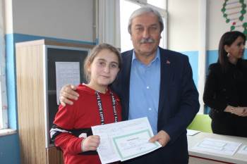 Osmaneli’Nde De Öğrenciler Yarı Yıl Tatiline Girdi
