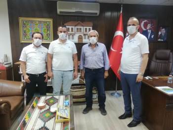 Osmaneli’Nde Parti Başkanlarından Örnek Davranış
