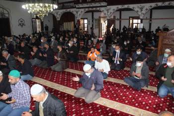 Osmaneli’Nde Şehitler İçin Mevlit Okutuldu
