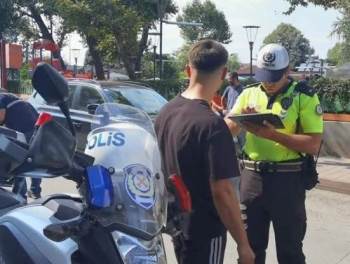 Osmaneli’Nde Trafik Denetiminde 60 Bin 938 Tl Para Cezası Uygulandı
