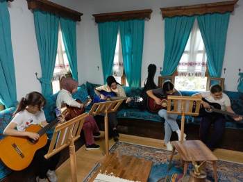 Osmaneli’Nde Ücretsiz Müzik Kursları Başladı
