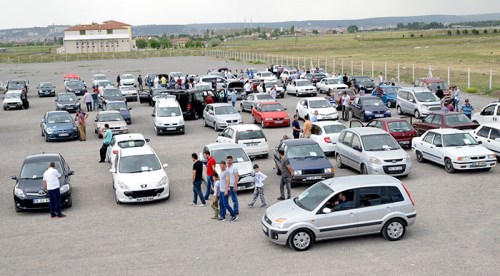 Oto pazarı bu hafta sonu da ücretsiz olacak