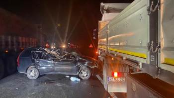 Otomobil İle Çekici Çarpıştı: 1 Yaralı
