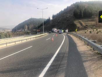 Otomobil İle Kamyon Çarpıştı: 3 Yaralı
