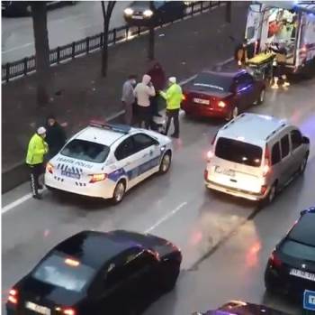 Otomobil İle Motosiklet Çarpıştı, 1 Kişi Yaralandı
