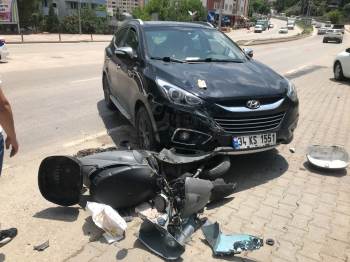 Otomobil Le Motosiklet Çarpıştı, 1 Kişi Yaralandı
