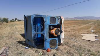 Otomobil Patpata Arkadan Çarptı, 3 Kişi Yaralandı
