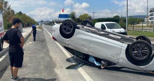 Otomobil tepetaklak oldu, sürücü içinden böyle çıktı
