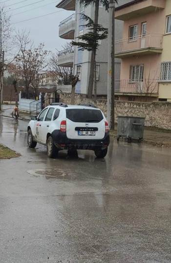 Otomobilin Çarptığı Kadın Hastaneye Kaldırıldı
