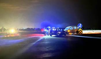 Otomobiller Kafa Kafaya Çarpıştı: 3 Yaralı
