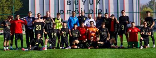 Oyuncularımı kutluyorum