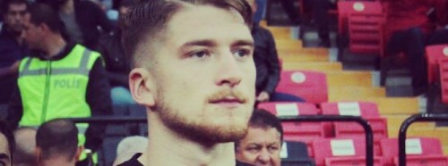 Oyundan alınınca formayı fırlatmıştı... Özür diledi