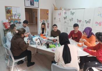 Özel Çocuklardan Deprem Bölgesine Oyuncak
