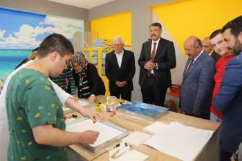 Özel Eğitim Uygulama Okulu’Nda İncelemelerde Bulundu
