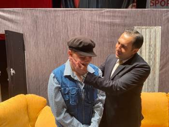 Özel Gereksinimli Bireylerin Tiyatro Gösterisi Büyük Beğeni Topladı

