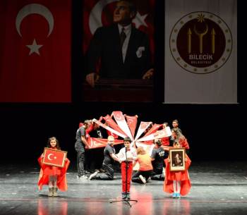 Özel Gereksinimli Çocuklar Ayakta Alkışlandı
