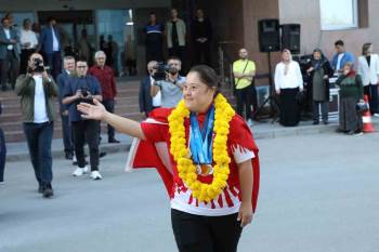 Özel Sporcuya Özel Karşılama
