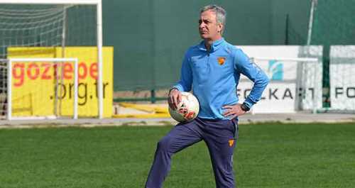 ÖZEN İSTİFA ETTİ