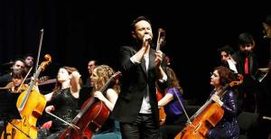 Özgün'den muhteşem konser