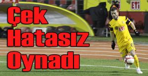 Özgür Çek hatasız oynadı