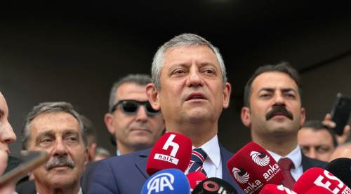 Özgür Özel’den YÖK hakkında çarpıcı açıklama!