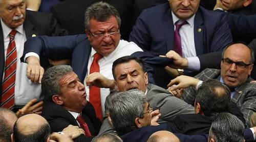 Özgür Özel yalan söylemiş