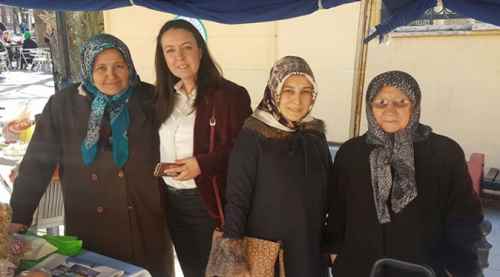 Özlem Yalçın kadın esnafı ziyaret etti