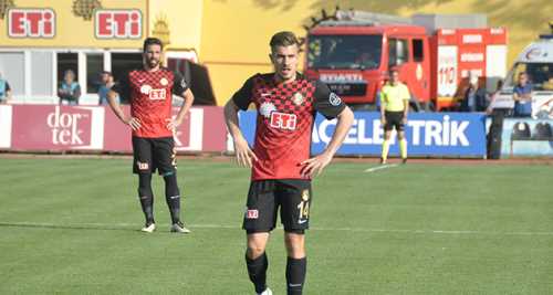 ÖZVERİYLE MÜCADELE ETTİ