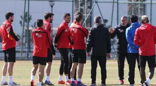 PARAYI BİR KENARA BIRAKIN