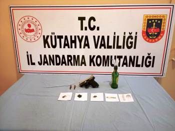 Park Halindeki Araçtan Uyuşturucu Çıktı
