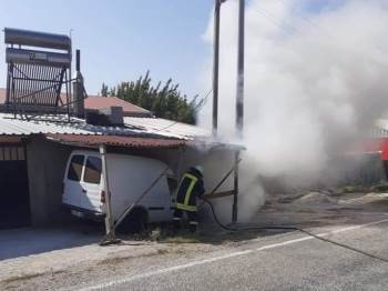 Park Halindeki Otomobil Yandı
