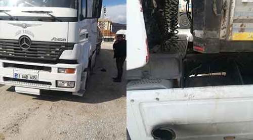 Park halindeki TIRların akülerini çalıp kaçtılar