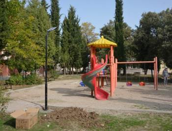 Parklar Güneş Enerjisi İle Aydınlatılacak
