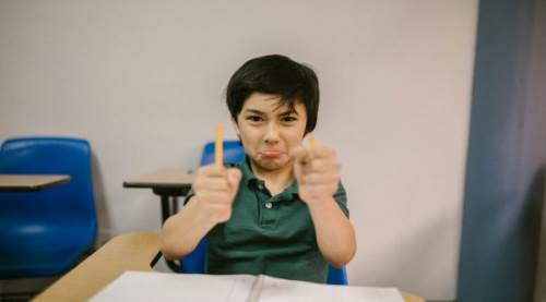 Pasif Agresif Ne Demek? İlişkileri Sessizce Zedeleyen Duygusal Bir Tutumun Anatomisi