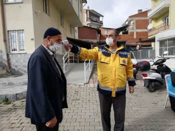 Pazar Girişinde Sağlık Ekiplerince Sıkı Denetim
