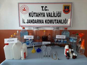 Pazar Yerinde Sahte İçki Satan Şahıs Yakalandı
