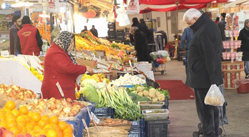 Pazarda fiyatlar el yakıyor